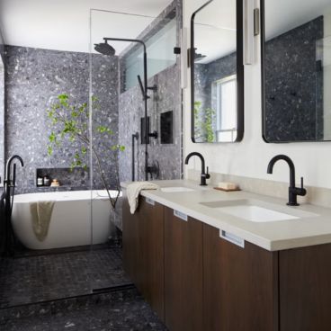Home luxury bathrooms